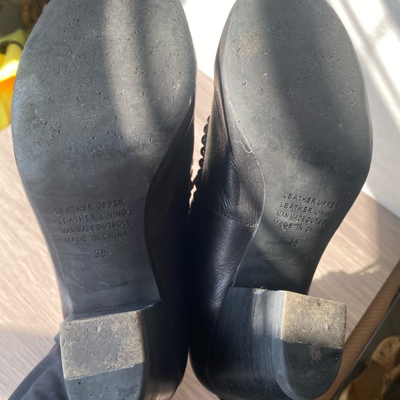 Django & Juliette Black Lace-Up Women's Heeled Booties - Picture 5 of 9